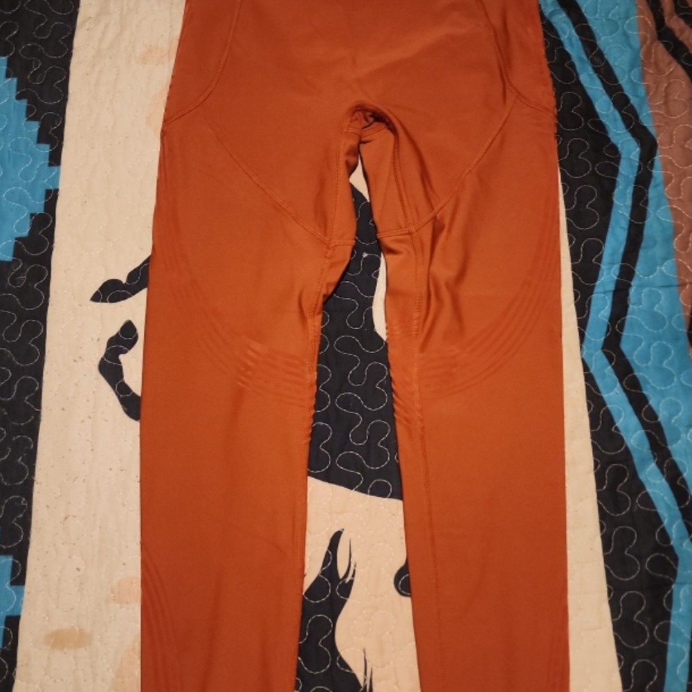 Fanka compression style workout leggings with pockets !